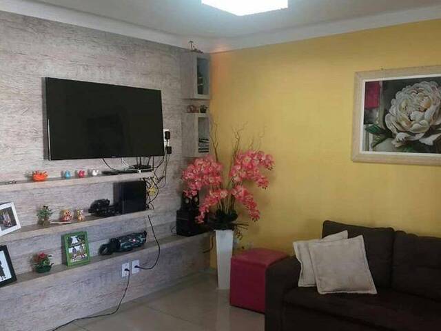 Casa para Venda em Feira de Santana - 2