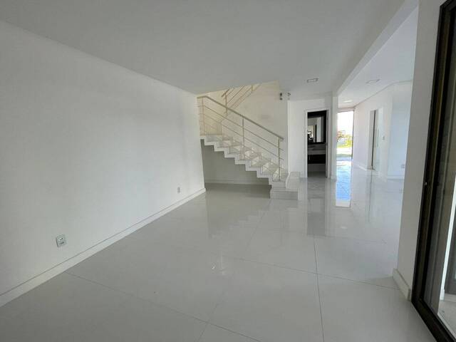 #151 - Casa para Venda em Feira de Santana - BA