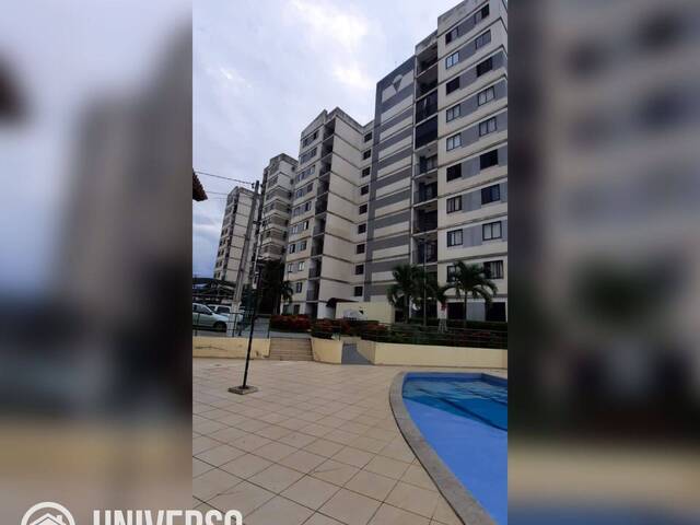 #159 - Casa para Venda em Feira de Santana - BA