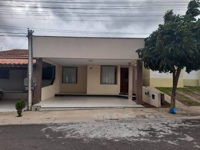 #206 - Casa para Venda em Feira de Santana - BA