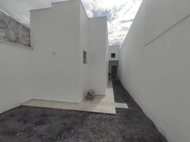 Casa para Venda em Feira de Santana - 4