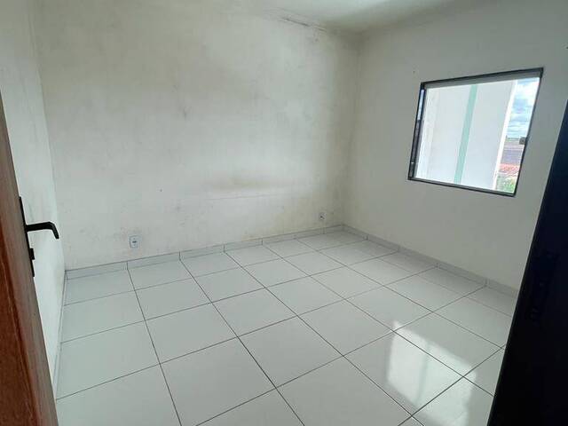 #211 - Casa para Venda em Feira de Santana - BA