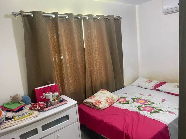 #220 - Casa para Venda em Feira de Santana - BA