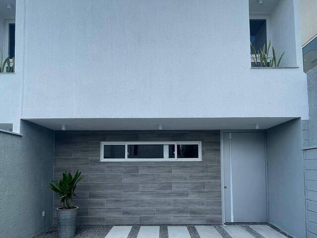 Casa para Venda em Feira de Santana - 2