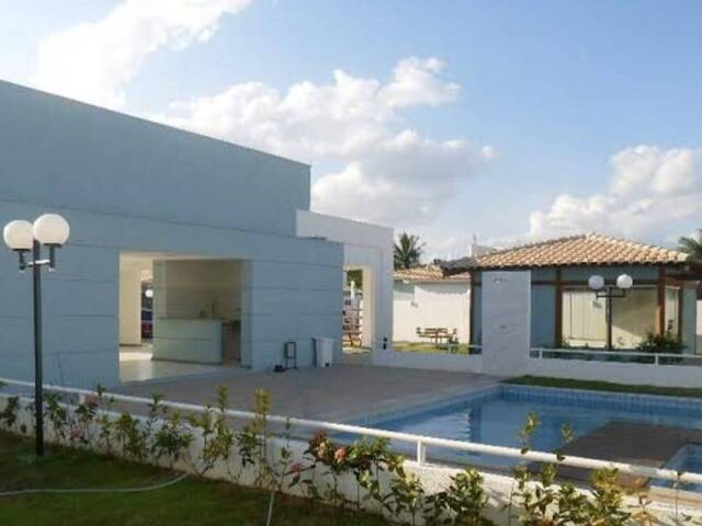 Casa para Venda em Feira de Santana - 2