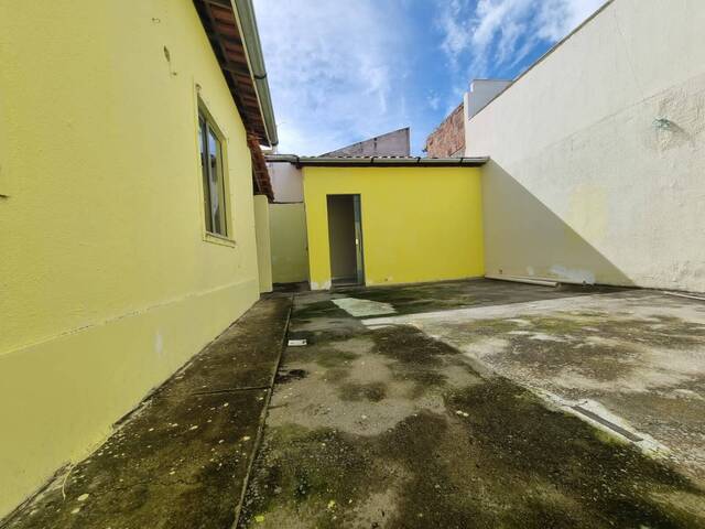 Casa para Venda em Feira de Santana - 3