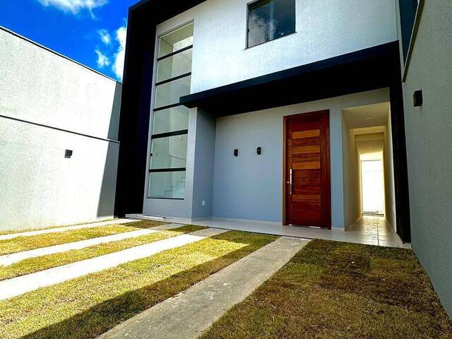 Casa para Venda em Feira de Santana - 2