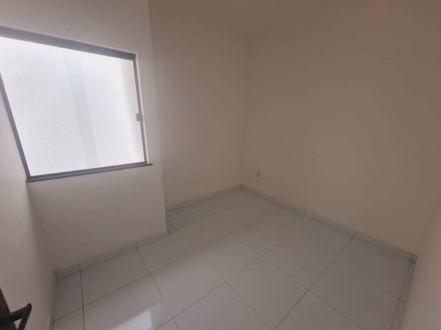 Casa para Venda em Feira de Santana - 2