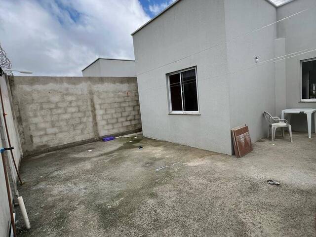 Casa para Venda em Feira de Santana - 2