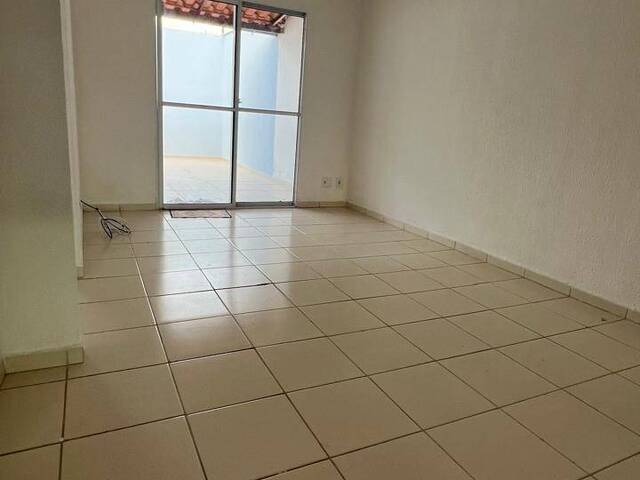 #320 - Casa para Venda em Feira de Santana - BA