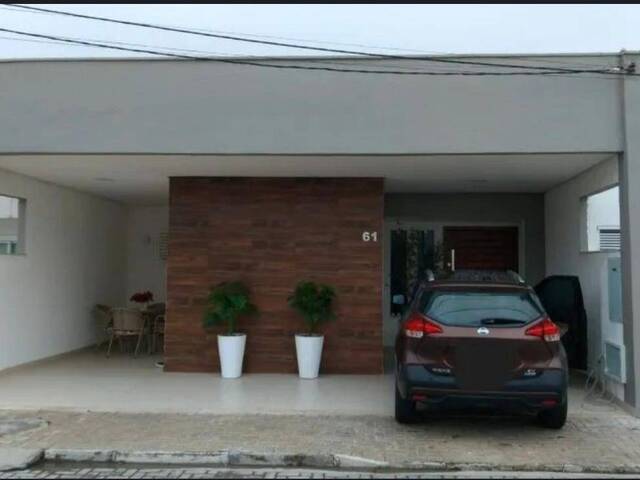 #374 - Casa para Venda em Feira de Santana - BA