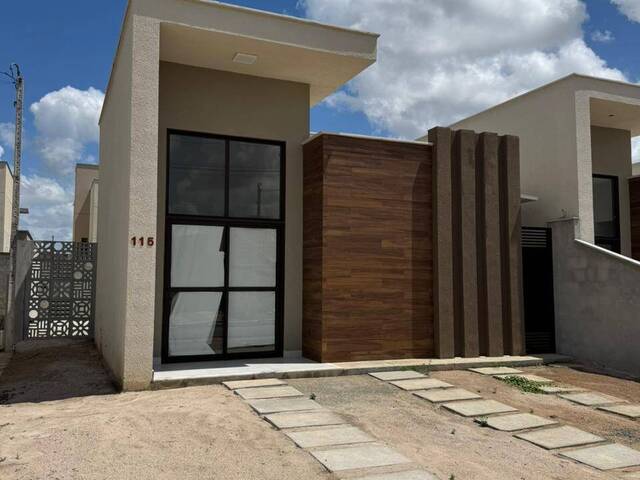 #408 - Casa para Venda em Feira de Santana - BA - 2
