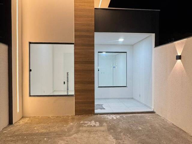 Casa para Venda em Feira de Santana - 2